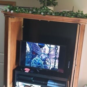Entertainment center